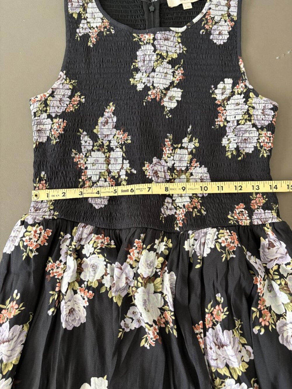 Darling Flower Dress | Loft Size 6 - Picture 6 of 10